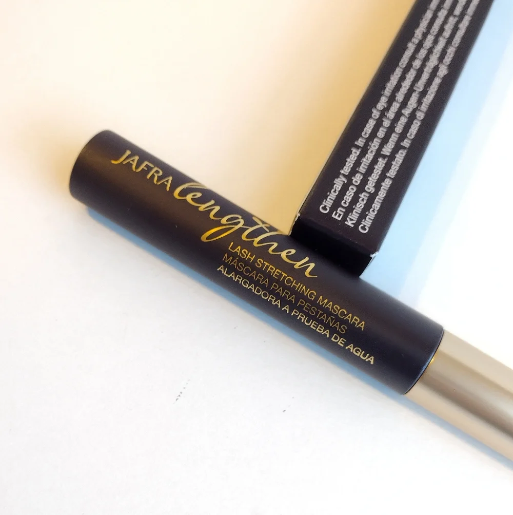 NEW Jafra Lengthen Lash Stretching Waterproof Mascara - Black